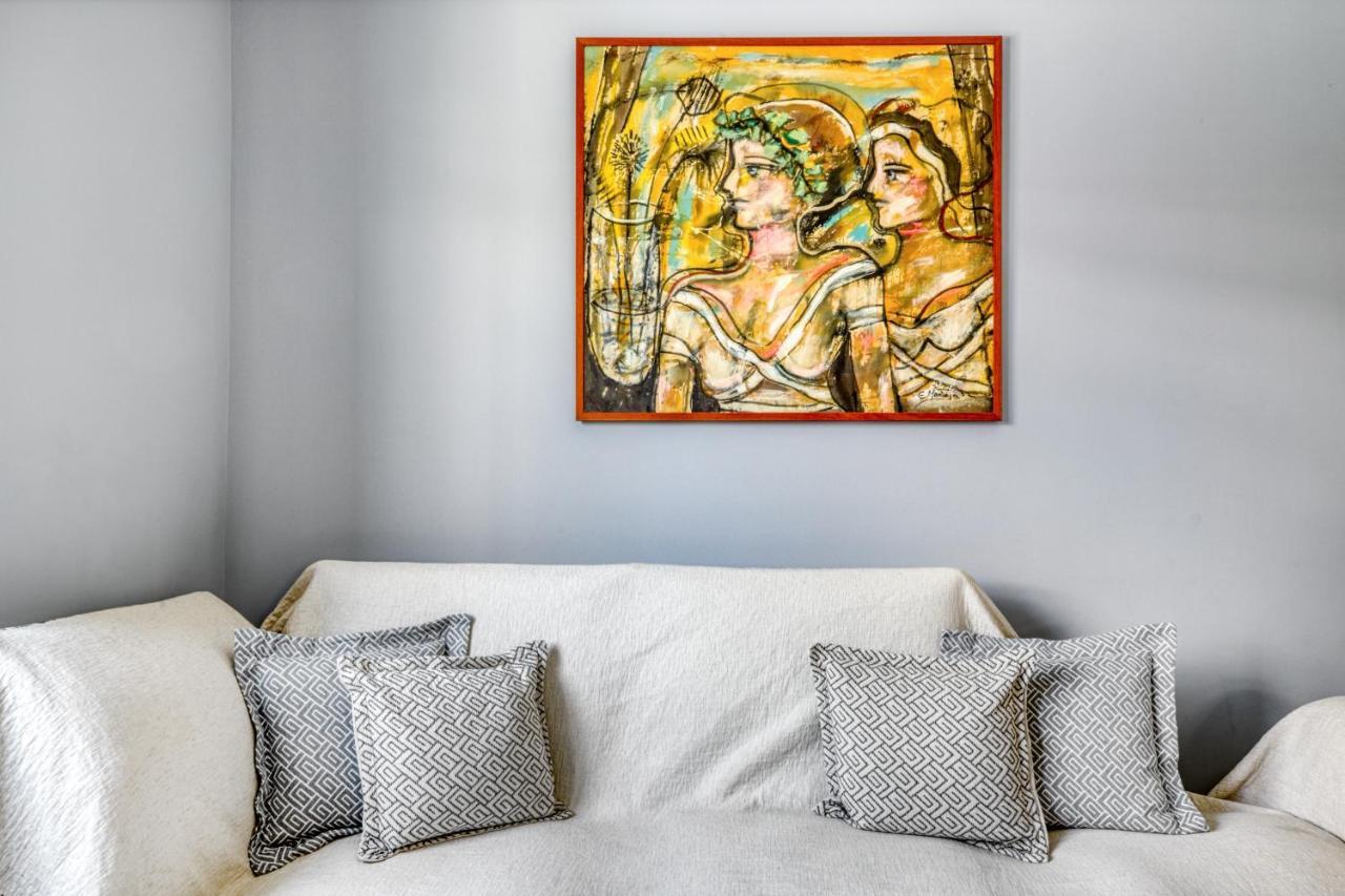 Spacious Flat With Courtyard And Private Parking! Athens Exterior photo